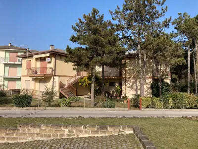 New and Bright Apartment Close to the Beach