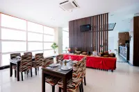 Tree Hotel Hotels in Panakkukang