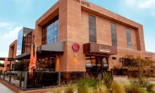 Neper Hotel