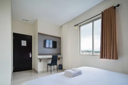 Cove West Inn Cihampelas