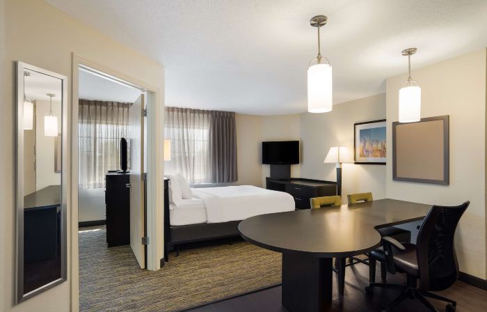 Sonesta Simply Suites des Moines