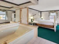 The Hotel Ojibway, Trademark Collection by Wyndham Hotels in Chippewa County