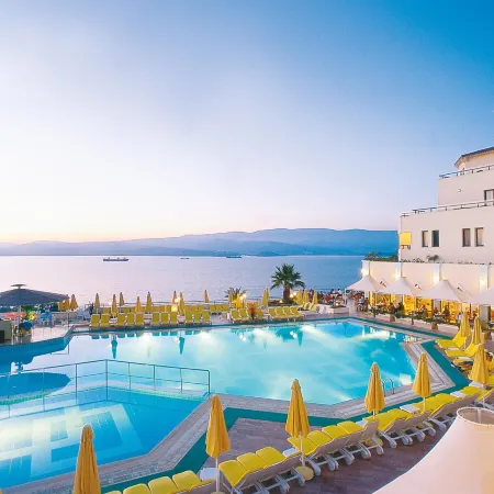 Roseıra Beach Resort