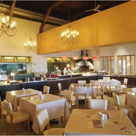Clayton Bay Hotel