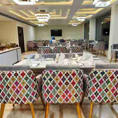 Arco Hotels and Resorts Srinagar Dining/Meeting Rooms