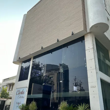 Hotel Clarks Collection Bhavnagar