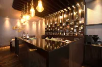 The Cindrella Hotel - bar