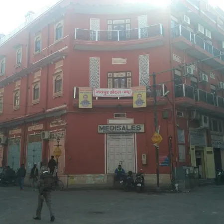 Jaipur Hotel New - Heritage Hotel Отели рядом с достопримечательностью «Торговый центр Pink Square Mall»