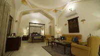 MPT Sheesh Mahal, Orchha Các khách sạn ở Tikamgarh