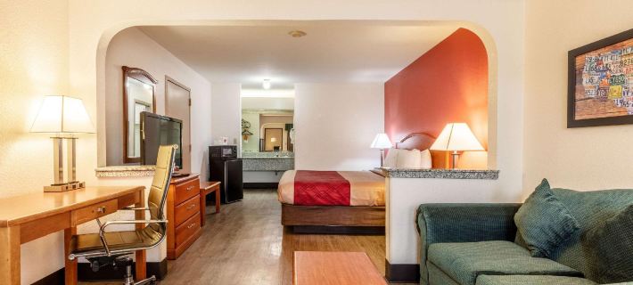 Econo Lodge Inn & Suites Memphis East Hotel di Memphis