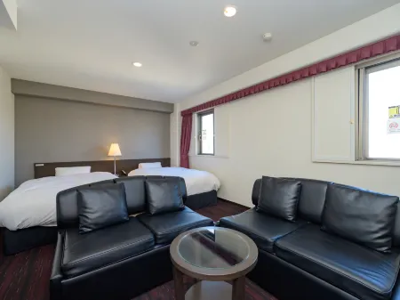 Centre One Hotel Handa Отели рядом со станцией JR Handa station