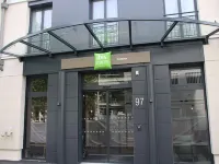 ibis Styles Puteaux Paris La Défense Hôtels à proximité de : Jardin des Délices