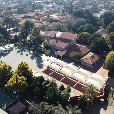 Airport Gardens Boutique Hotel