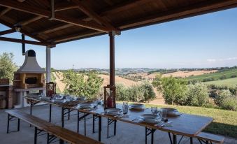 Chalet in the Splendid Marche Hills Just a Few Minutes from the Beach