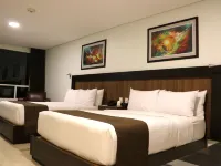 Hotel & Suites PF Hotels near Torre Mayor