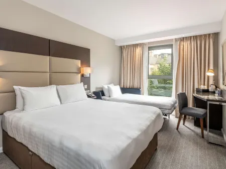 Mercure Edinburgh Haymarket Отели рядом с достопримечательностью «Тайнкасл»