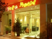 Pella Hotel a 
