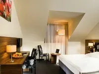 Bodrogi Kúria Wellness Hotel فنادق في Vasad