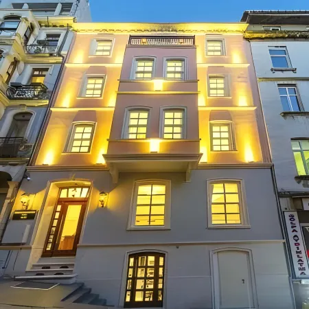 Meroddi Bagdatliyan Hotel Отели рядом с достопримечательностью «Галата»