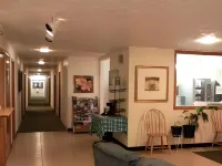 Colonial Inn Mercer-Grove City Hotel di Springfield Township