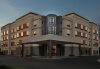 Holiday Inn Express Atlanta NE - I-85 Clairmont Hotel dekat Publix Super Market at Oglethorpe Crossing