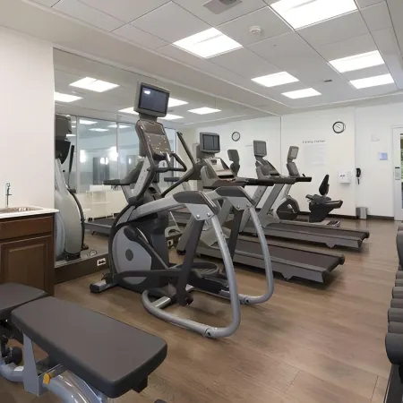 Holiday Inn Express & Suites AUBURN by IHG