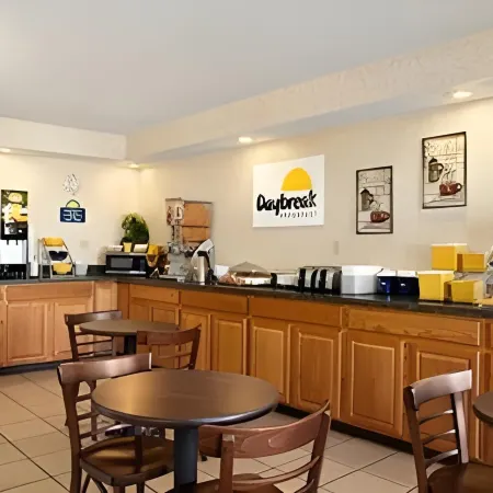 Rodeway Inn & Suites Monroeville-Pittsburgh