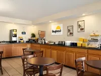 Rodeway Inn & Suites Monroeville-Pittsburgh