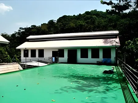 Audi GuestHouse Отели рядом с достопримечательностью «Сад тропических специй»