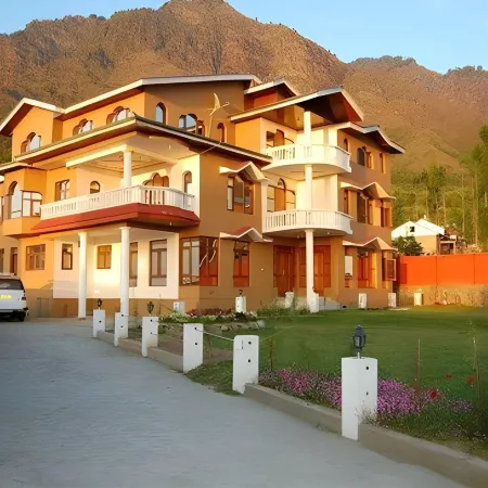 Himalayan Resorts