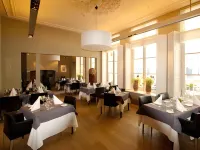 Hotel Van Cleef - breakfast