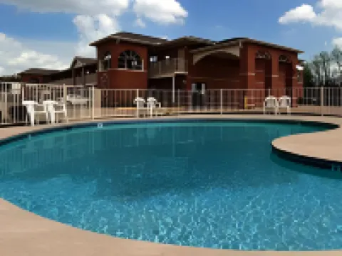 Super 8 by Wyndham Cabot Hotels in Cabot