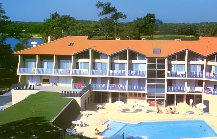Hotel Logis Lacotel