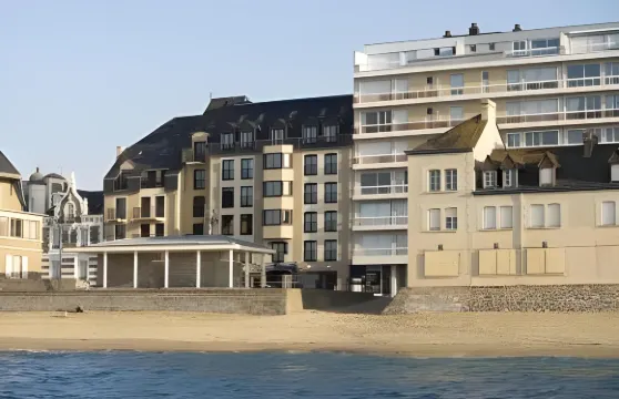 大洋洲艾斯卡勒聖馬洛酒店