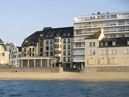 Escale Oceania Saint Malo Отели рядом с достопримечательностью «Большой аквариум Сен-Мало»