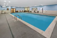 Holiday Inn Express STONY BROOK-LONG ISLAND by IHG - Swimmingpools