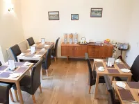 Llwyn Onn Guest House - parking