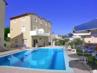 Athena Hotel - Pool