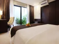 Horison Ultima Singkawang Hotels in Sedau