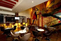 Diana Heights Luxury Hotel فنادق في إيرناكولام