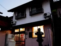 子宝温泉 旅館 千石荘 壱岐西国三十三観音霊場 第二十六番 土打堂周辺のホテル