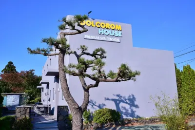 Jeju Dolcolom House Pension Hotels near Isidore Farm