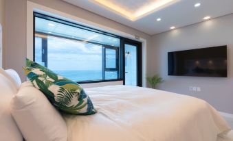 Goseong Ayajin Stay (10 Second Walk from Ayajin Beach)