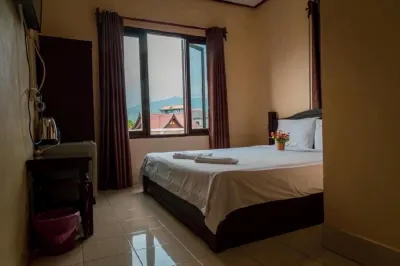 DokPhut Guesthouse  호텔