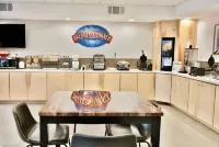 Baymont by Wyndham Tucson Airport - breakfast