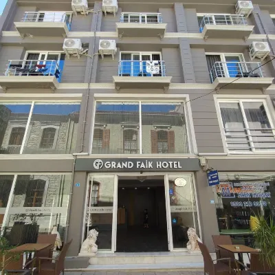 Grand Faik Hotel Hotels near Cesme Otobus Terminali