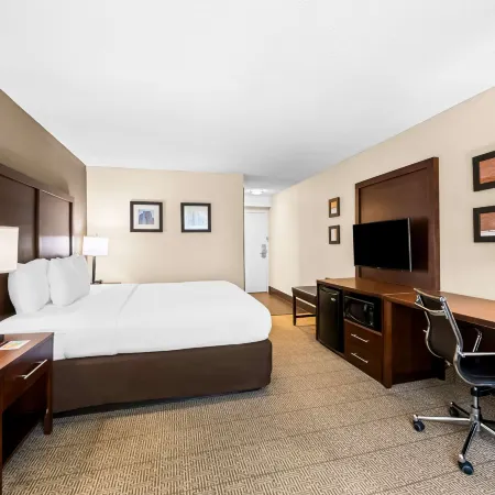 Comfort Inn & Suites Durham Near Duke University