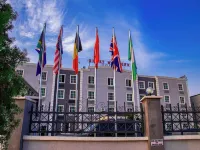 Great Western Hotel and Suites