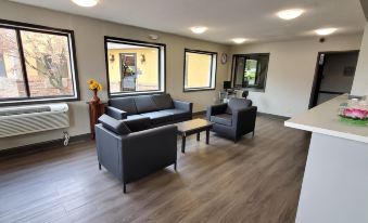 Super 8 by Wyndham Paris TN