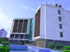 Hotel Devi Grand